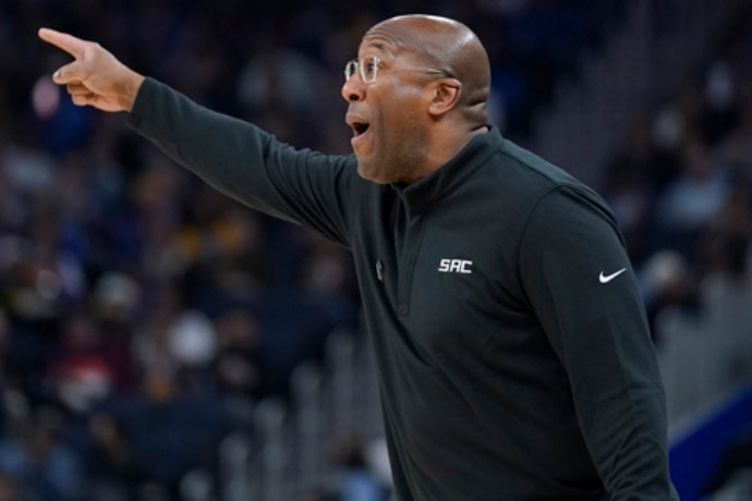 Marks：迈克・布朗的执教经验，是球队宝贵的财富